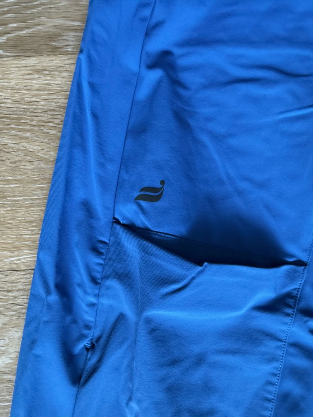 Fabletics Blue Men's Athletic Jogger Pants - Picture 2 of 4
